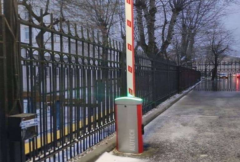 Шлагбаум Алютех Шлагбаум Алютех